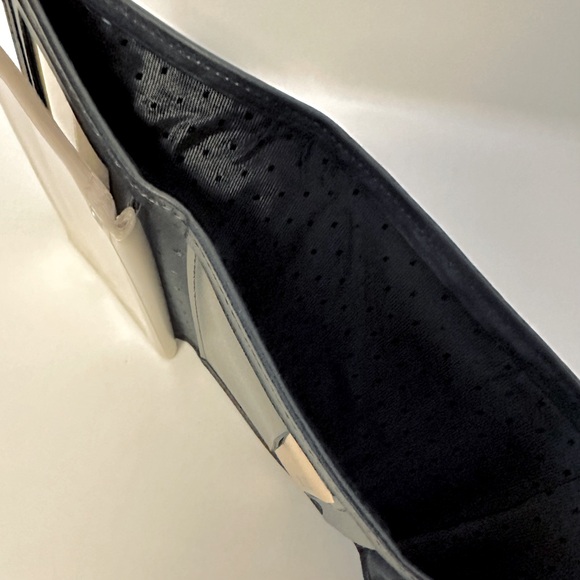 Vintage Princess Gardner Black Leather Wallet - Picture 8 of 13